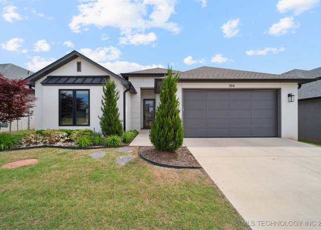 Property at 1114 W 86th St S, Tulsa, OK 74132, 3 beds, 3 baths