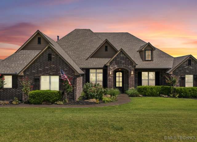 Property at 7130 E 86th Pl N, Owasso, OK 74055, 4 beds, 3 baths