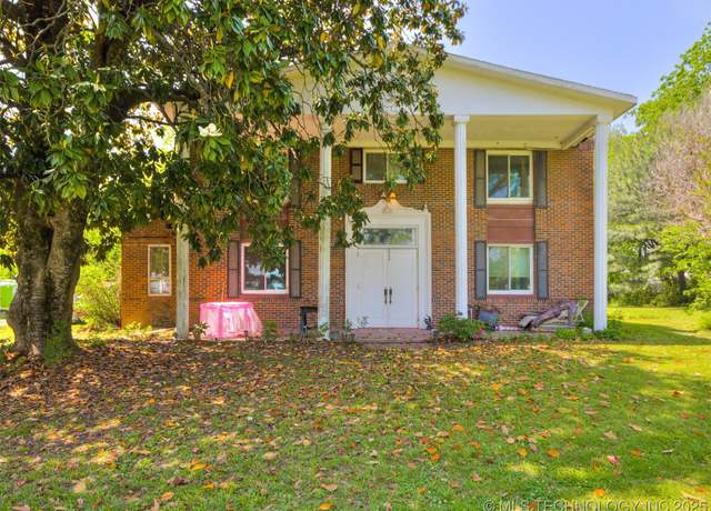 Property at 2831 S 24th St W, Muskogee, OK 74401, 4 beds, 3 baths