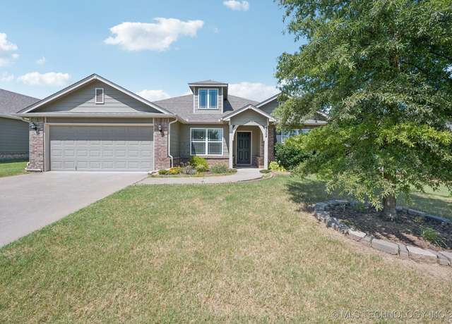 Property at 8664 S 256th Pl E, Broken Arrow, OK 74014, 3 beds, 2 baths