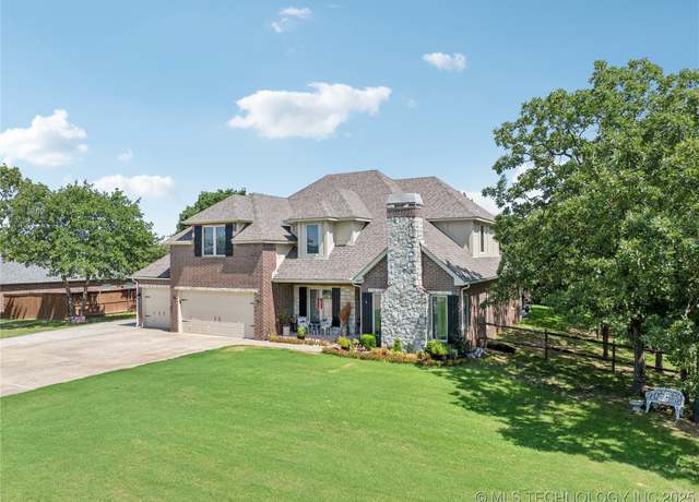 Property at 4005 Frontier Rd, Sapulpa, OK 74066, 4 beds, 3.5 baths