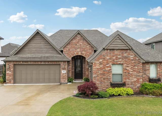 Property at 3803 W Tucson Pl, Broken Arrow, OK 74011, 3 beds, 2 baths
