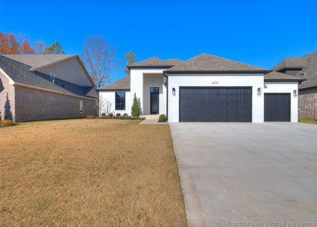 Property at 4010 W Baton Rouge St, Broken Arrow, OK 74011, 4 beds, 3.5 baths