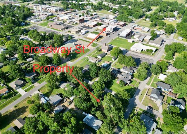 Property at 309 W Pecan St, Coweta, OK 74429