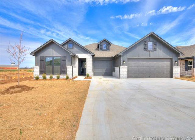 Property at 9517 E 131st Pl S, Bixby, OK 74008, 4 beds, 3 baths
