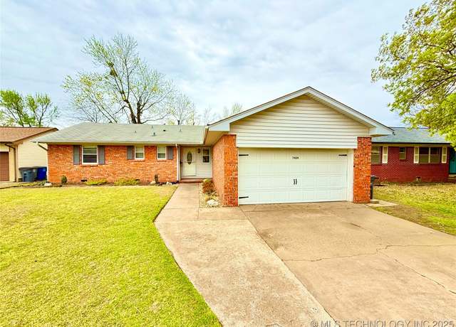 Property at 7424 E 30th Pl, Tulsa, OK 74129, 3 beds, 1.5 baths