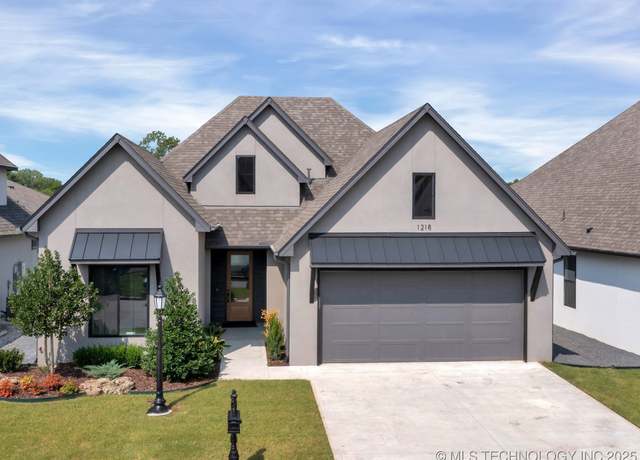 Property at 1218 N 71st Pl, Broken Arrow, OK 74014, 2 beds, 2.5 baths