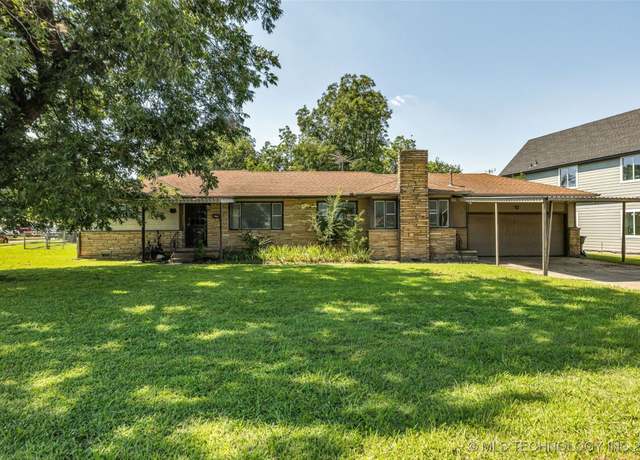 Property at 804 N Main St, Broken Arrow, OK 74012, 3 beds, 2 baths