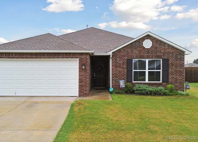 Property at 29430 E 79th Pl S, Broken Arrow, OK 74014, 3 beds, 2 baths