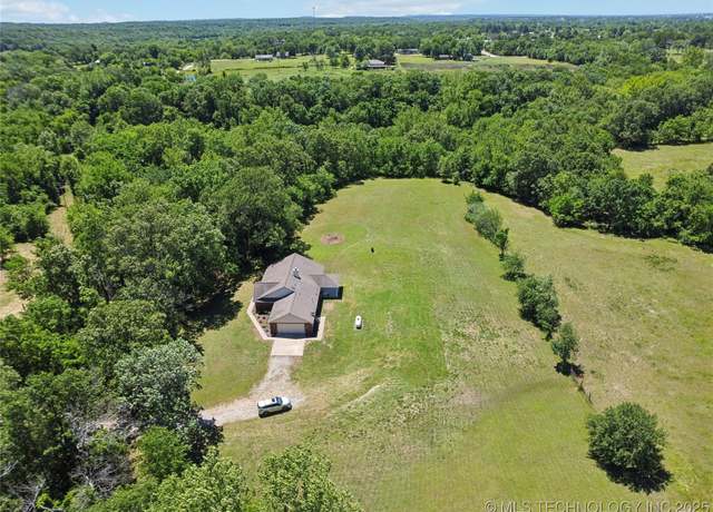 Property at 13620 S 4200 St, Claremore, OK 74359, 3 beds, 2 baths