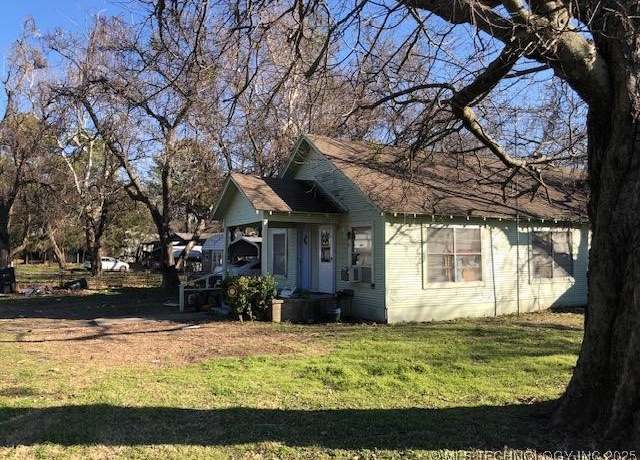 Property at 11957 Fairview St, Thackerville, OK 73459, 2 beds, 1 bath