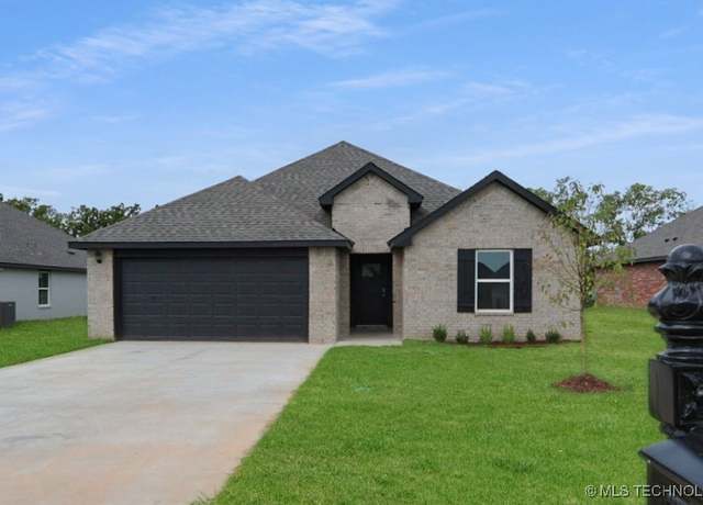 Property at 7406 N 154th EastAvenue, Owasso, OK 74055, 4 beds, 2 baths