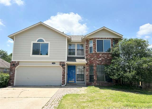 Property at 1504 N 26th St, Broken Arrow, OK 74014, 4 beds, 2.5 baths