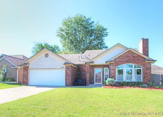 Property at 1146 E 137th St, Glenpool, OK 74033, 3 beds, 2.5 baths