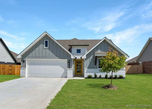 Property at 22869 E 106th St S, Broken Arrow, OK 74014, 4 beds, 2.5 baths