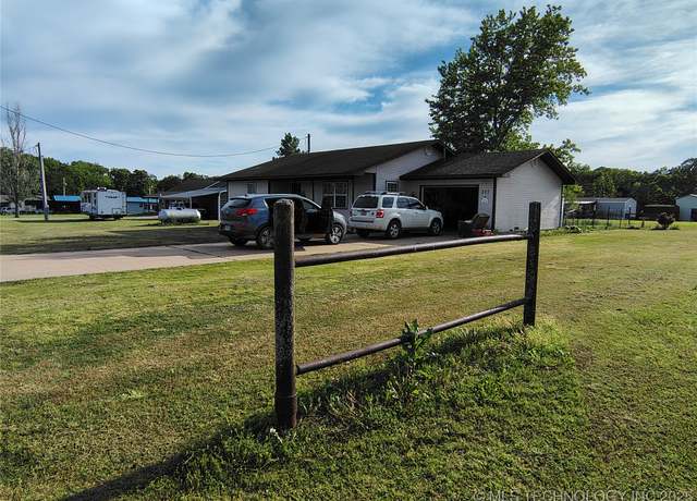 Property at 377 N Delaware St, Kansas, OK 74347, 2 beds, 1 bath