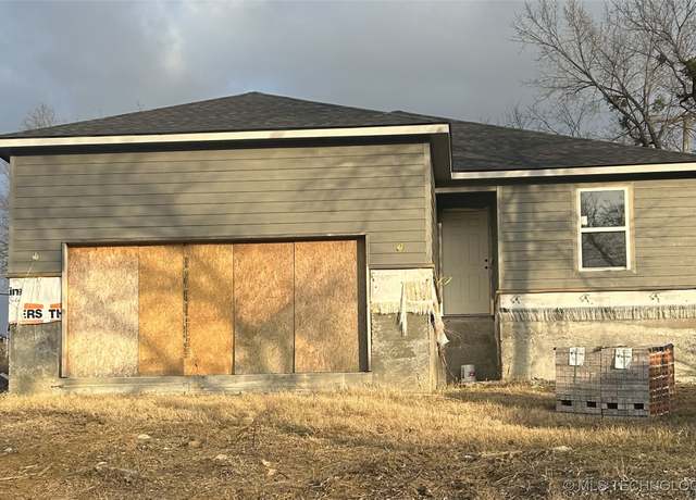 Property at 131 S Hickory Pl, Sapulpa, OK 74066, 3 beds, 2 baths
