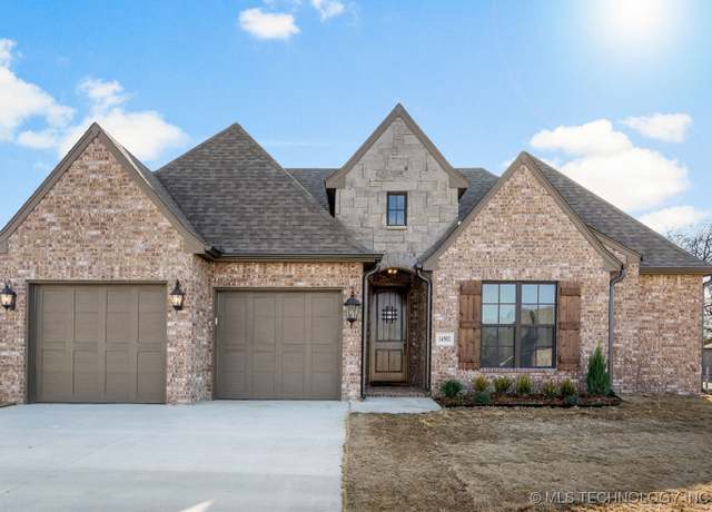 Property at 14502 E 79th St, Owasso, OK 74055, 3 beds, 2 baths
