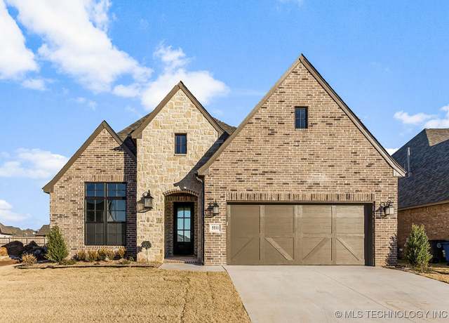 Property at 5511 E 126th St S, Bixby, OK 74008, 3 beds, 3 baths