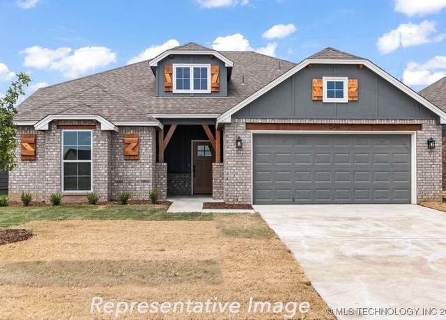 Property at 3704 W Delmar St, Broken Arrow, OK 74011, 4 beds, 2.5 baths