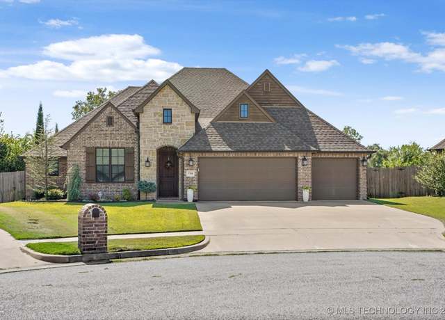 Property at 7708 E 81st Pl N, Owasso, OK 74055, 4 beds, 2.5 baths