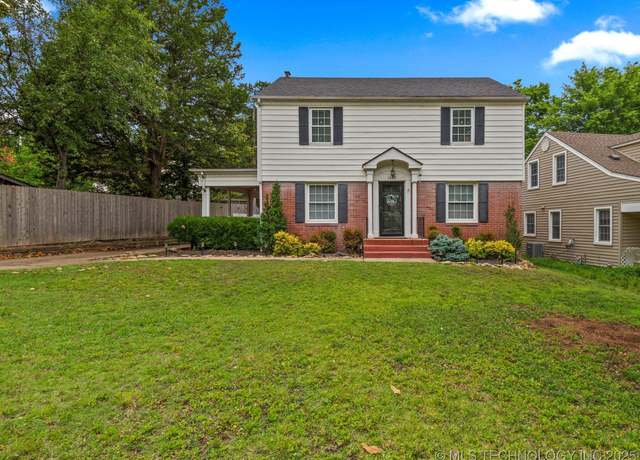 Property at 1629 Dewey Ave, Bartlesville, OK 74003, 3 beds, 1.5 baths