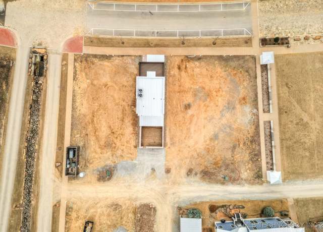 Property at 57 Water St, Carlton Landing, OK 74432