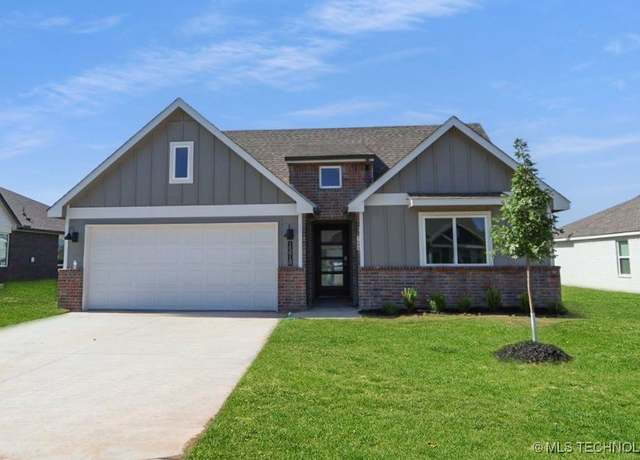 Property at 15910 E 75th St, Owasso, OK 74055, 4 beds, 2 baths