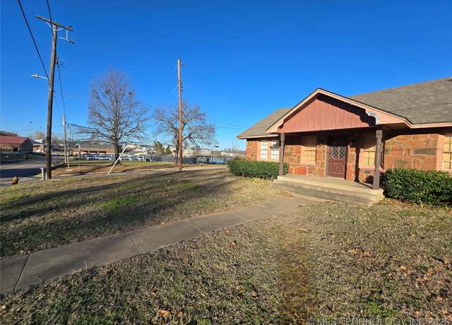 Property at 1324 N 3rd, Durant, OK 74701, 3 beds, 2 baths