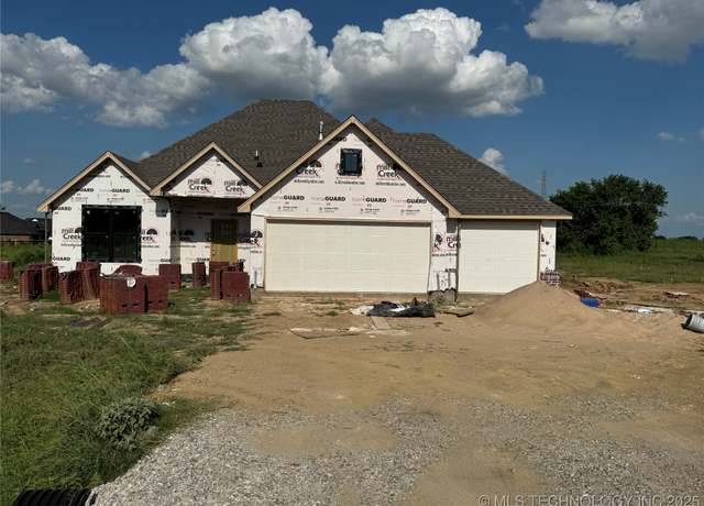 Property at 14129 N 54th EastAvenue, Collinsville, OK 74021, 3 beds, 2 baths