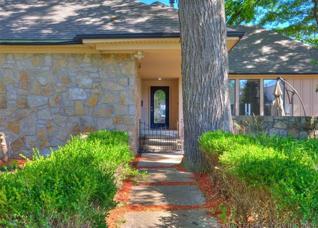 Property at 9022 E 40th St, Tulsa, OK 74145, 5 beds, 2 baths