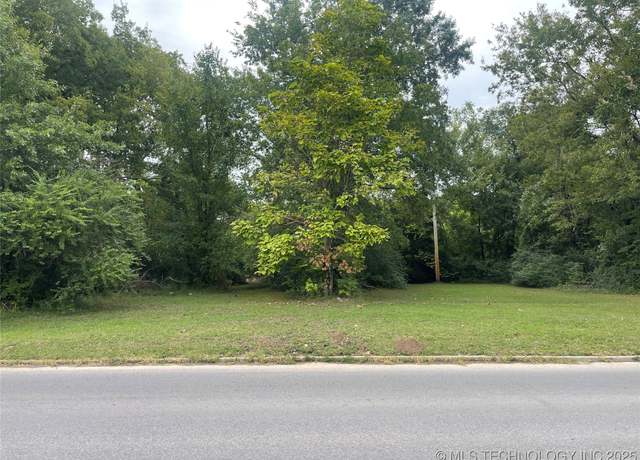 Property at 920 S 24th St, Muskogee, OK 74401