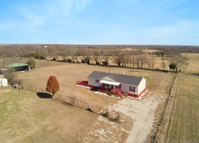 Property at 23066 Pettijohn Springs Rd, Madill, OK 73446, 5 beds, 2 baths