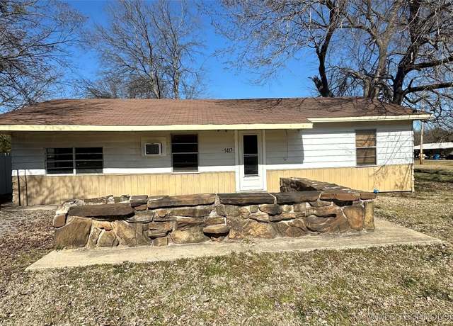 Property at 1417 Pawnee, Hartshorne, OK 74547, 3 beds, 1 bath