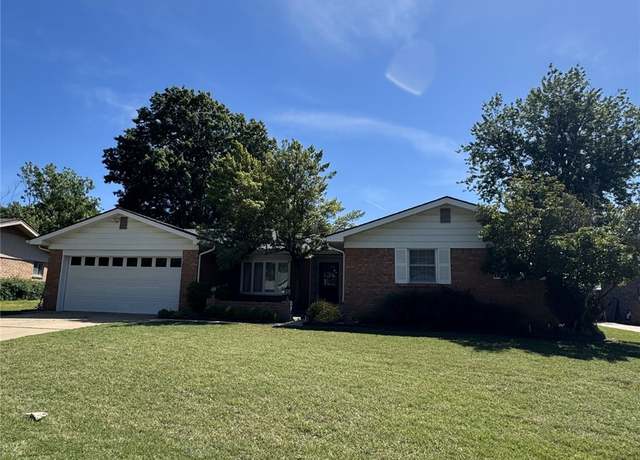 Property at 2305 S Hickory Pl, Broken Arrow, OK 74012, 4 beds, 2 baths