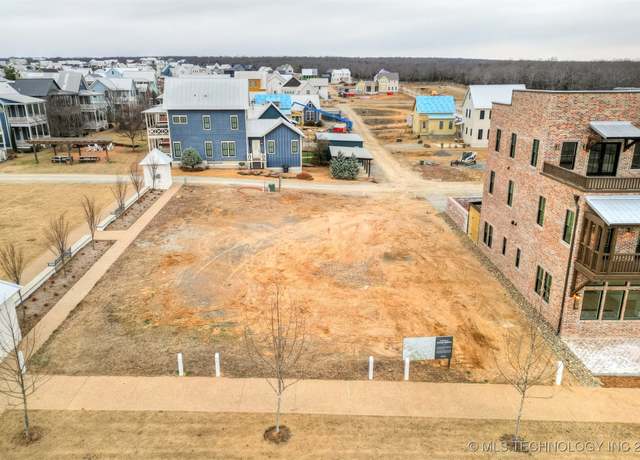 Property at 47 Water St, Carlton Landing, OK 74432