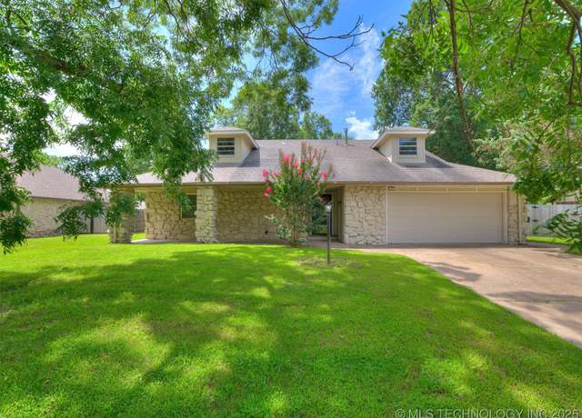 Property at 117 W Timberlane St, Broken Arrow, OK 74011, 4 beds, 2 baths