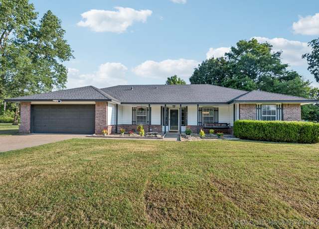 Property at 9305 E Cherry Ln, Claremore, OK 74019, 3 beds, 2 baths