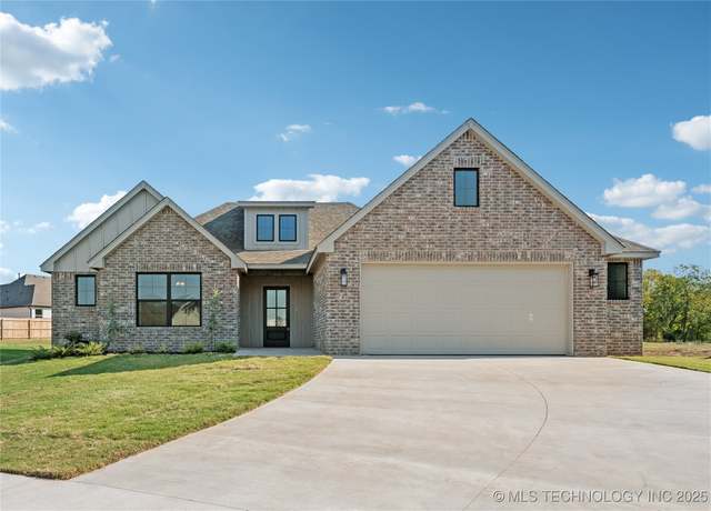 Property at 10707 E 280th St, Coweta, OK 74429, 3 beds, 2 baths