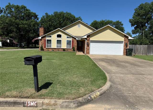 Property at 701 Belmont Rd, Muskogee, OK 74403, 3 beds, 2 baths