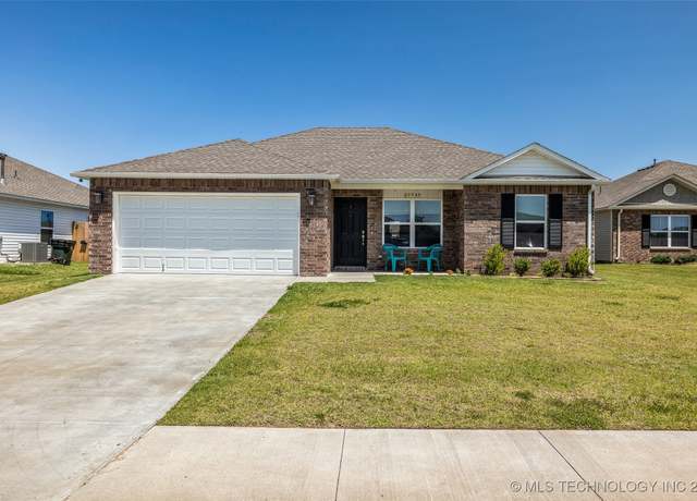 Property at 23585 E 114th Ct, Broken Arrow, OK 74014, 3 beds, 2 baths
