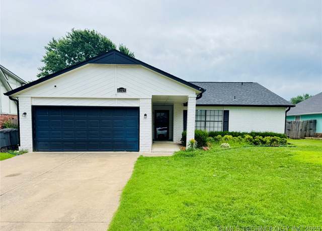 Property at 6329 S 110th EastAvenue, Tulsa, OK 74133, 3 beds, 2 baths