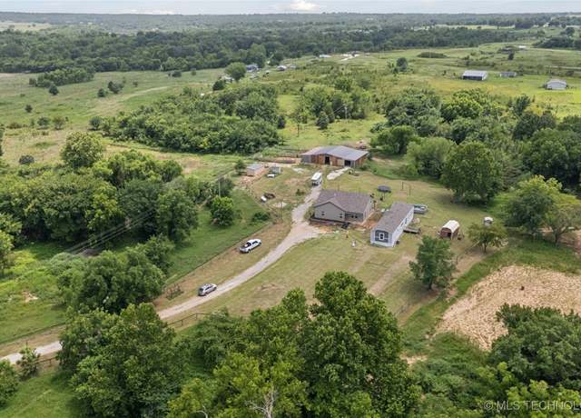Property at 32528 W 261st St S, Bristow, OK 74010, 3 beds, 2 baths