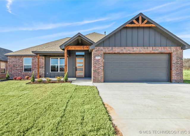 Property at 28051 E 109th St S, Coweta, OK 74429, 3 beds, 2 baths