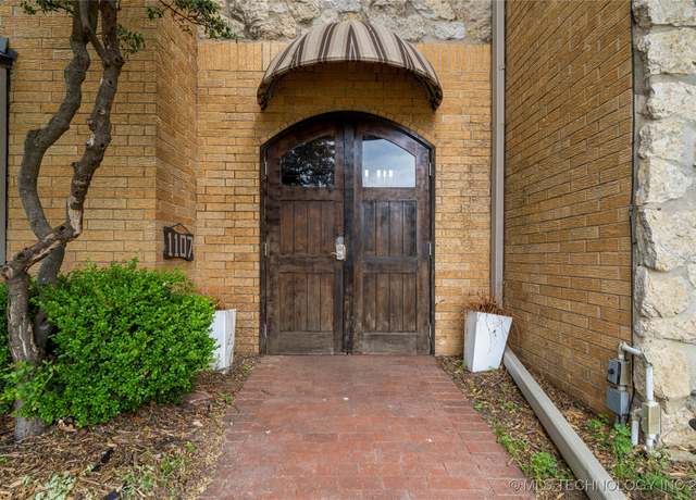 Property at 1107 E 45th Pl #15, Tulsa, OK 74105, 2 beds, 2 baths