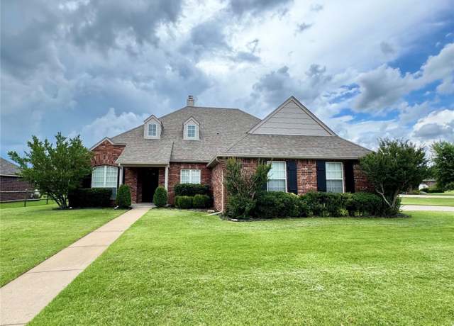 Property at 2000 W Vail St, Broken Arrow, OK 74012, 4 beds, 3 baths