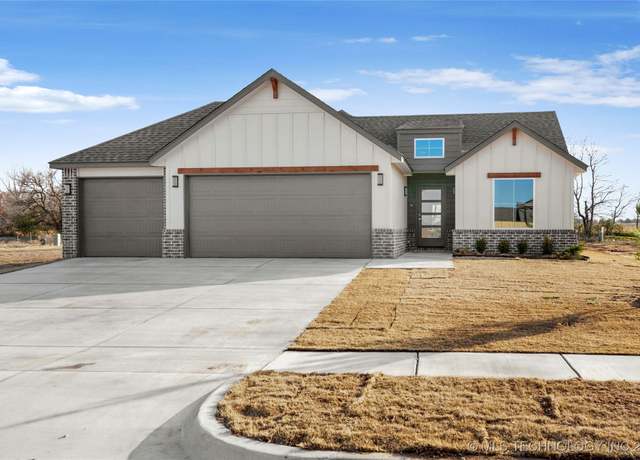 Property at 10619 S 233rd EastAvenue, Broken Arrow, OK 74014, 3 beds, 2 baths