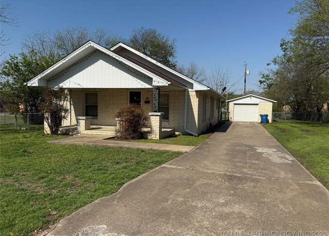 Property at 609 N E St, Mcalester, OK 74501, 3 beds, 2 baths