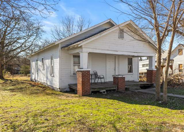 Property at 318 E 2nd, Konawa, OK 74849, 3 beds, 1 bath