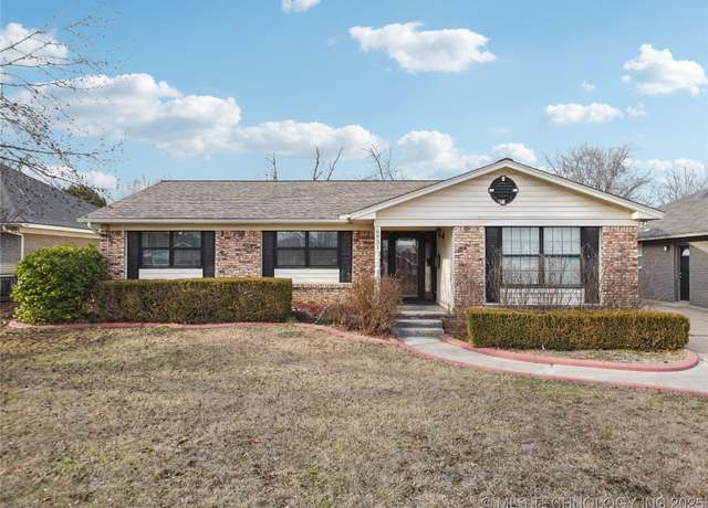 Property at 6931 E 16th St, Tulsa, OK 74112, 3 beds, 2 baths